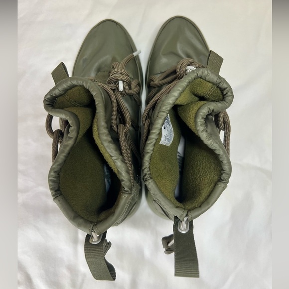 Nike Tanjun High Rise AO0355 300 Olive Canvas Women's Athletic Boot Sneakers - Picture 7 of 10